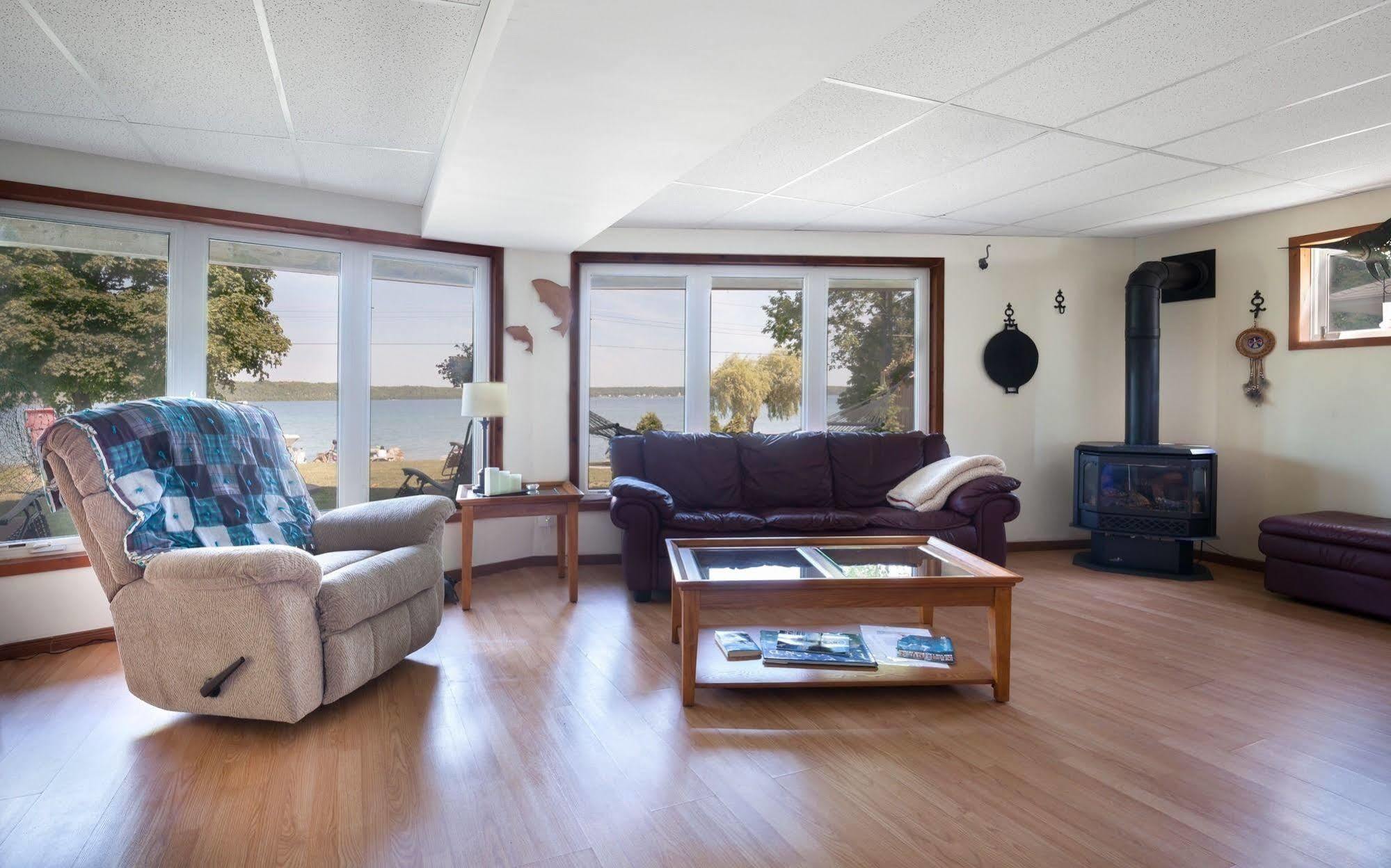 N' This On The Bay -Vacation Suite ويارتون المظهر الخارجي الصورة